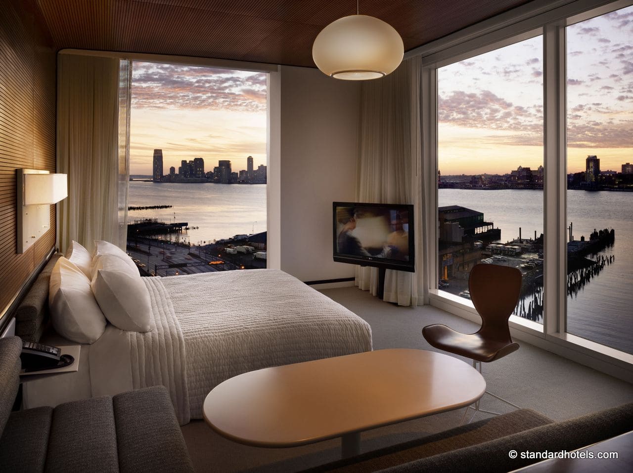 Jacuzzi Hotels Nyc In Room Suites Spa Tubs Romantic Outdoor